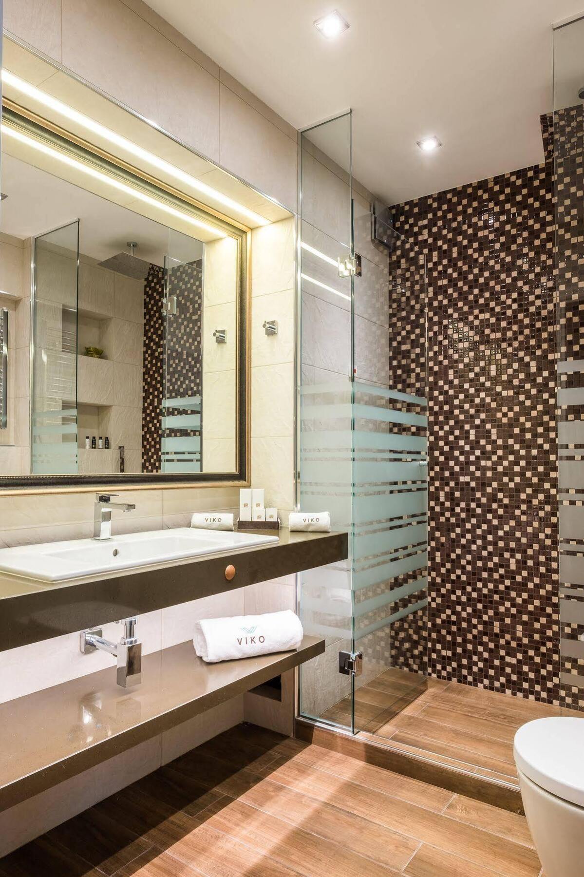 Viko Boutique מלון 4*
